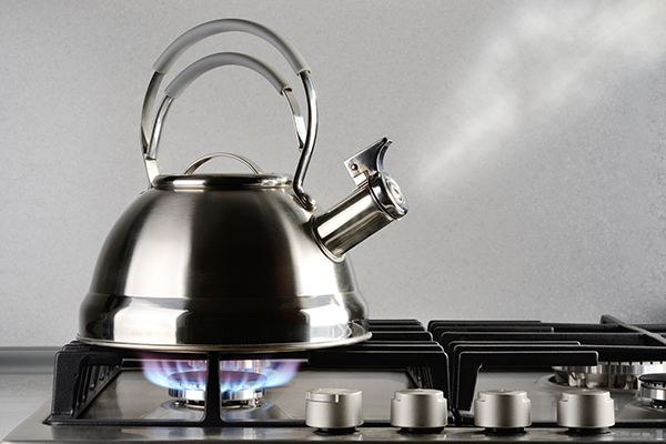 teapot boiling gas stove