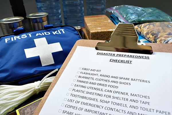 disaster preparedness checklist and first aid kit